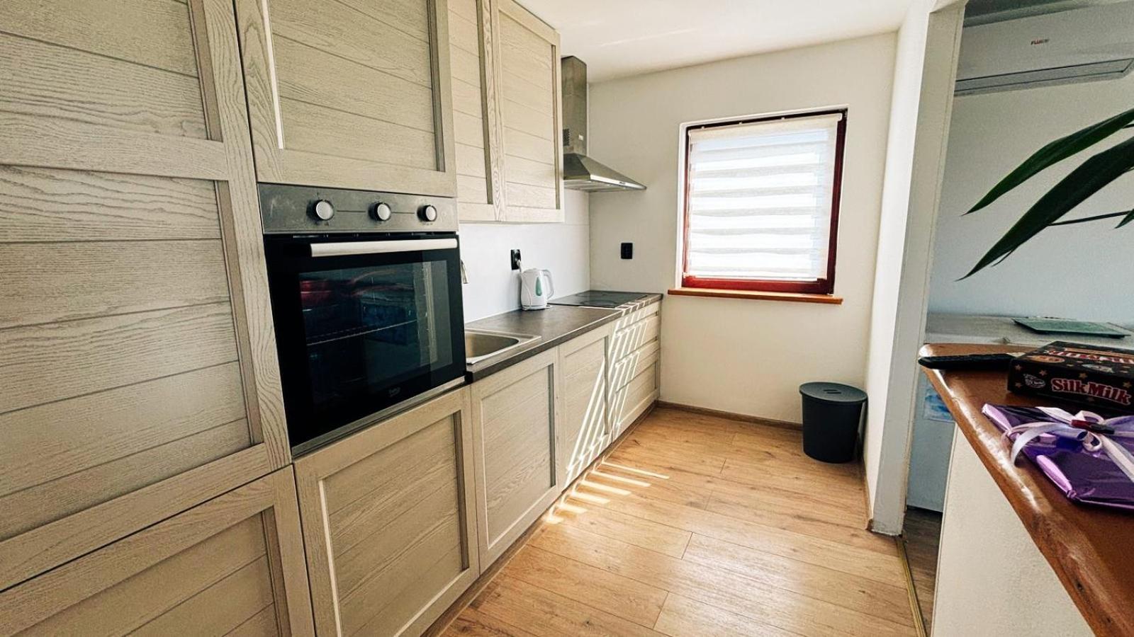 Ana Appartement Pula Buitenkant foto