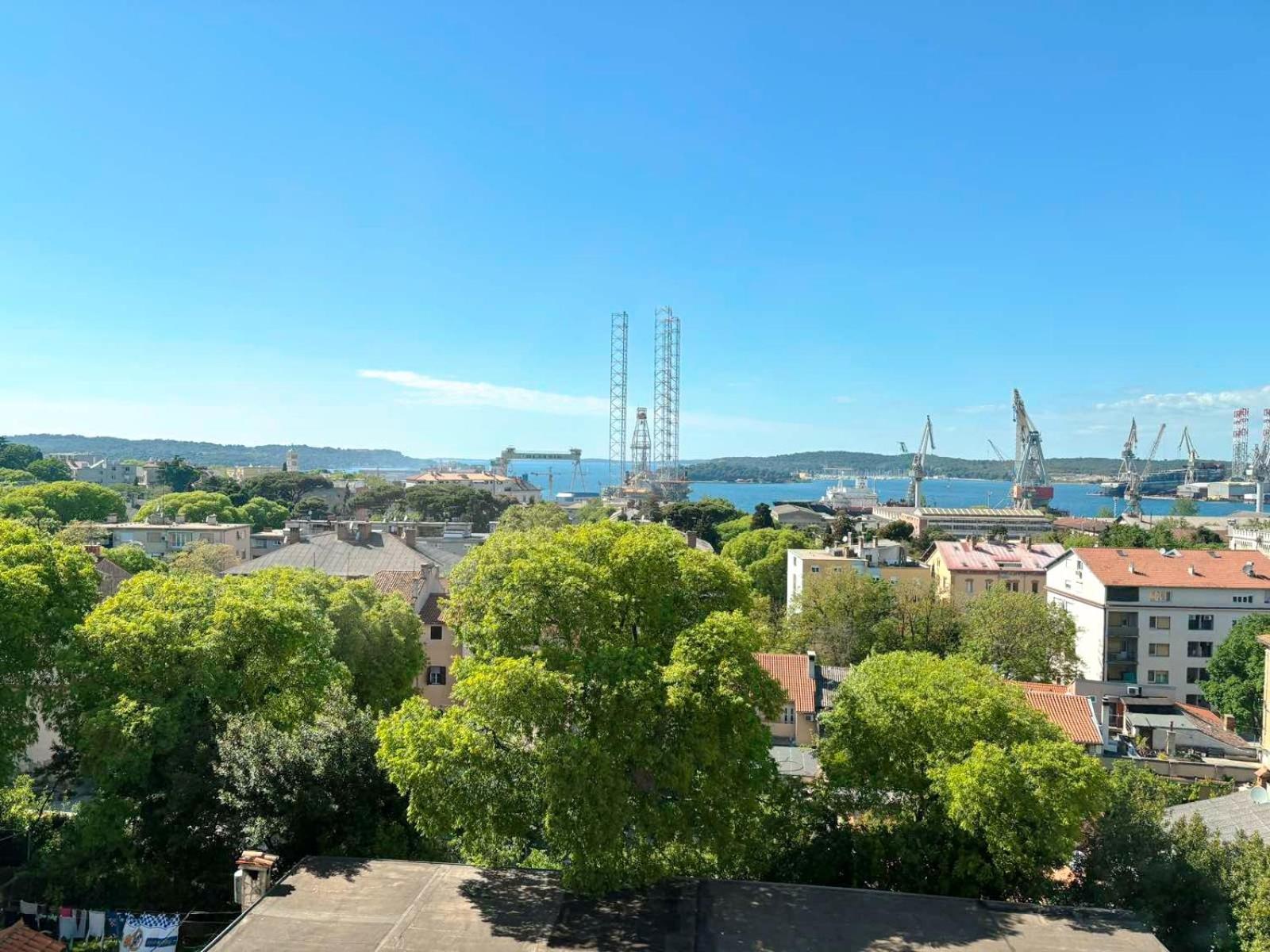 Ana Appartement Pula Buitenkant foto